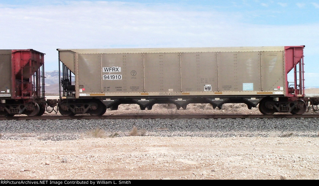 EB Unit Empty Hooper Frt at Erie NV  07-28-2022 -33